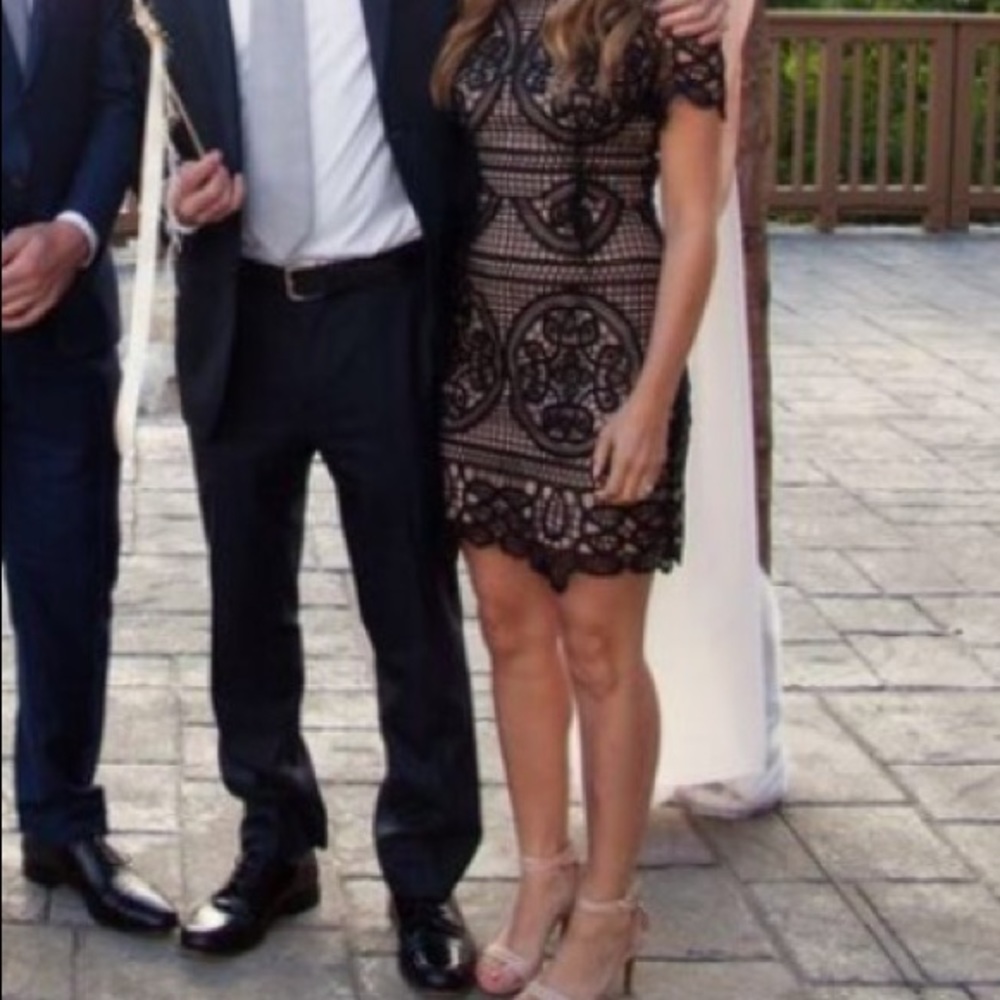 ❌SOLD❌JOA Los Angeles black shift dress - Picture 2 of 2